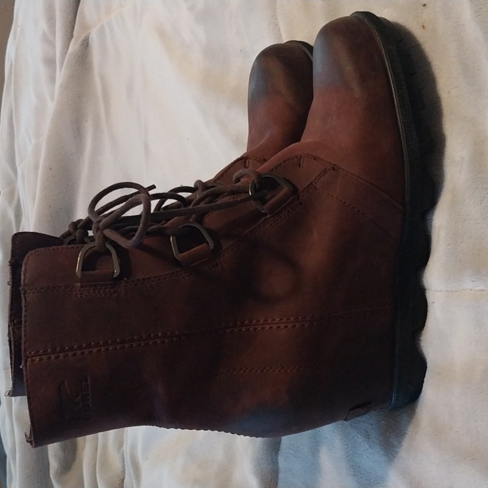 Sorel Joan of Arctic lace up wedge booties EUC Sz. 10